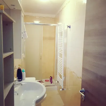 شقة Casa Vacanze Montegrappa